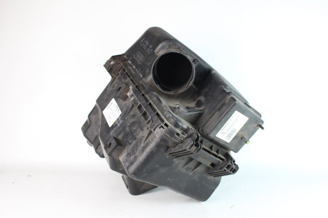 Корпус повітряного фільтра 1770031680 TOYOTA