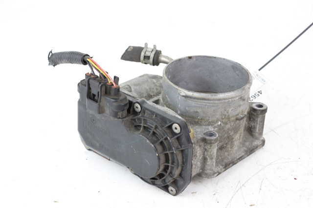 Блок дросельної заслінки 2203020060 TOYOTA