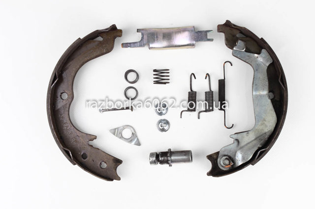 Колодки ручника / стоянкового гальма 26694YC000 SUBARU