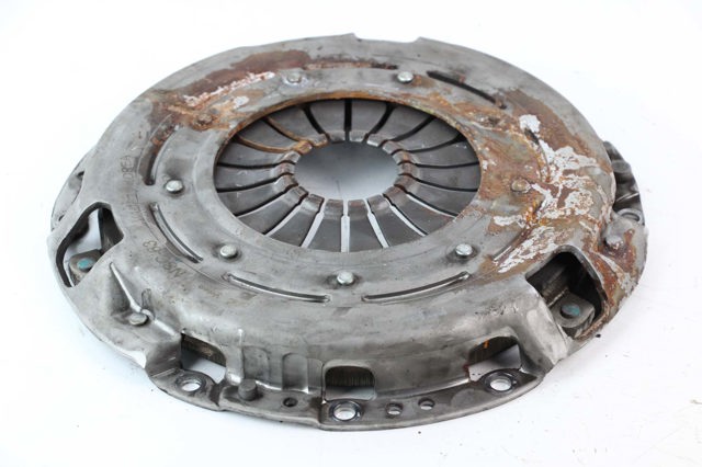 Корзина диска зчеплення 30210ET000 NISSAN