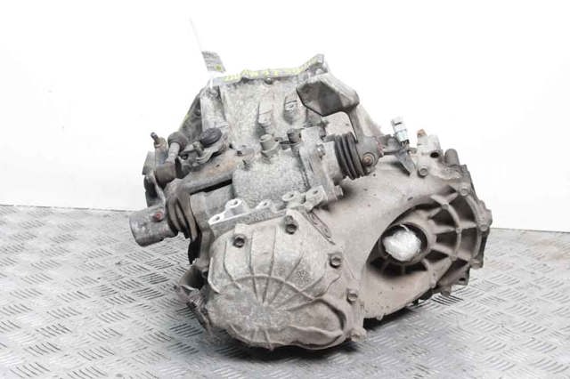 Коробка швидкостей механіка 3030012A90 TOYOTA