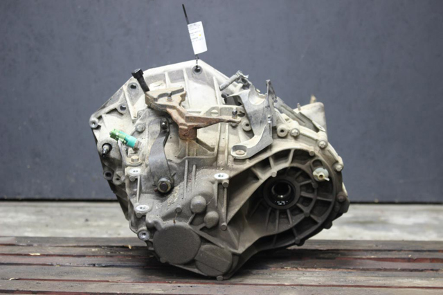 Механічна коробка перемикання передач 320104EA0B NISSAN