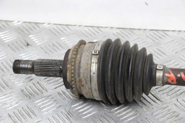 Привід правий 3815A200 MITSUBISHI