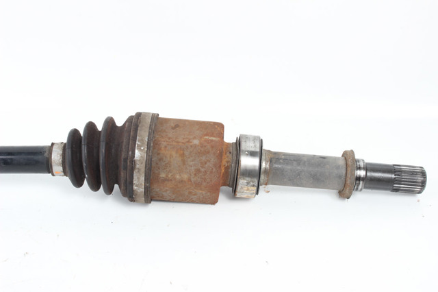 Привід передній правий 391003NF2A NISSAN