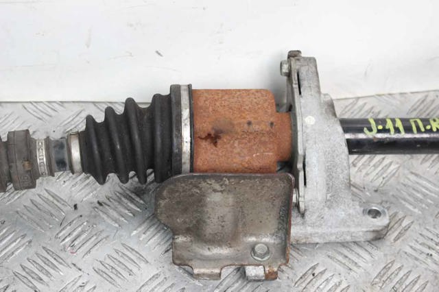 Привід правий 391004ED0A NISSAN