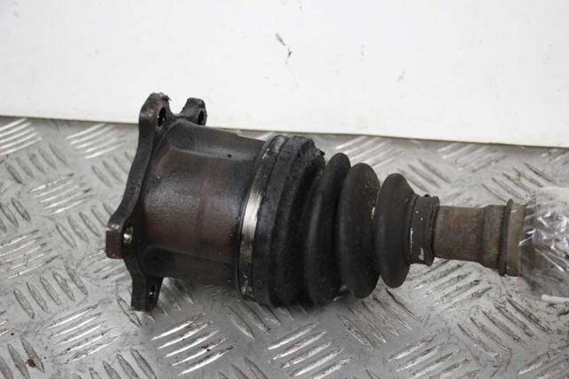 Привід передній правий 391008H712 NISSAN