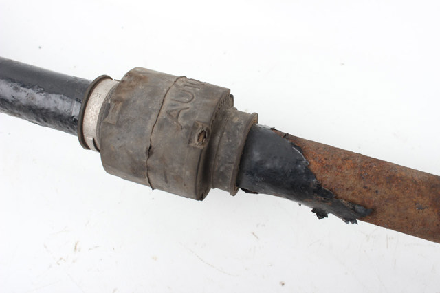 Привід передній правий 39100BC500 NISSAN