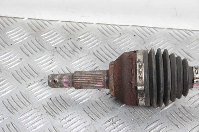 Привід правий 39100JG04C NISSAN