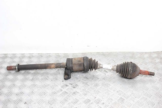 Привід правий 39100JG74A NISSAN