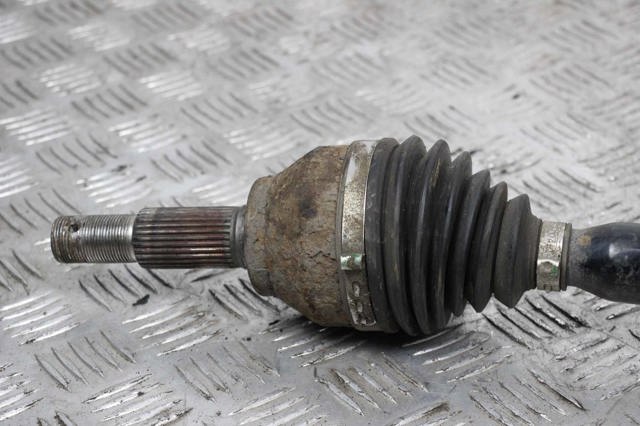 Привід передній лівий 391013NA0A NISSAN