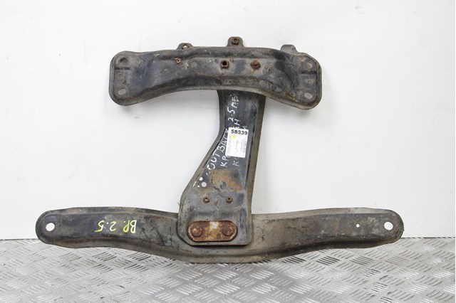 Кріплення кпп 41011AG011 SUBARU