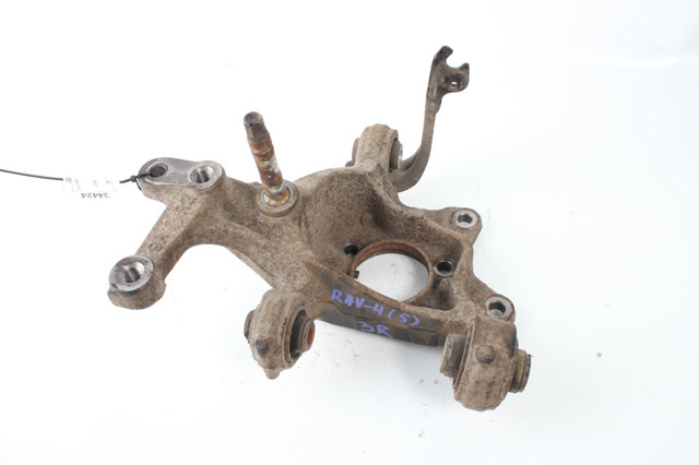 Цапфа - поворотний кулак задній, правий 4230442070 TOYOTA