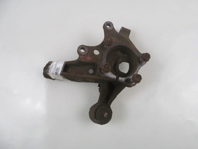 Кулак поворотний правий 4230448021 TOYOTA