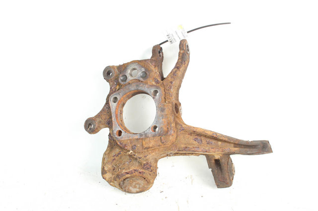Кулак поворотний лівий 4230505100 TOYOTA