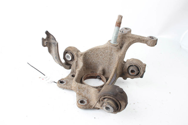 Кулак поворотний лівий 4230542070 TOYOTA