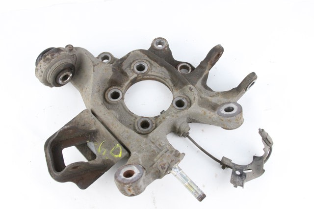 Кулак поворотний лівий 4230548060 TOYOTA