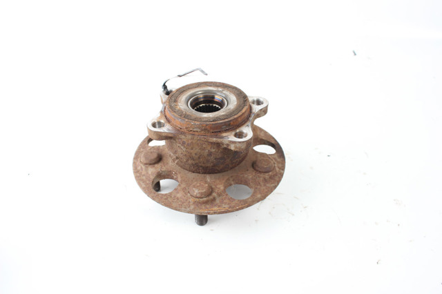 Маточина заднього колеса 4241042060 TOYOTA