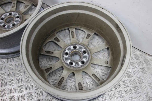 Диски литі (легкосплавні, титанові) 4261176050 TOYOTA