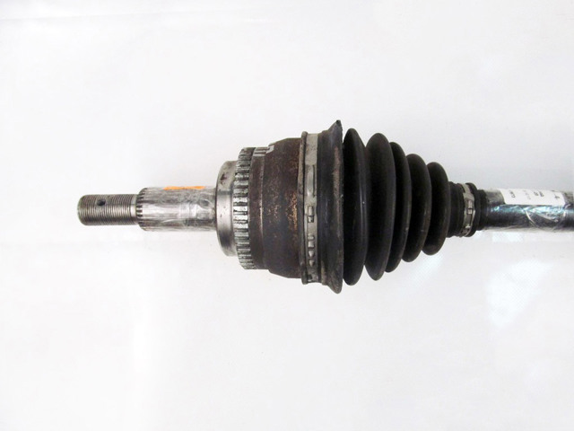 Привід передній правий 4341006450 TOYOTA