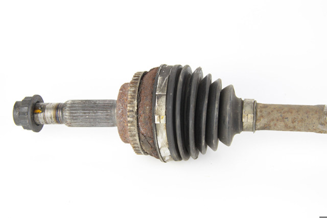 Привід передній правий 4341012660 TOYOTA