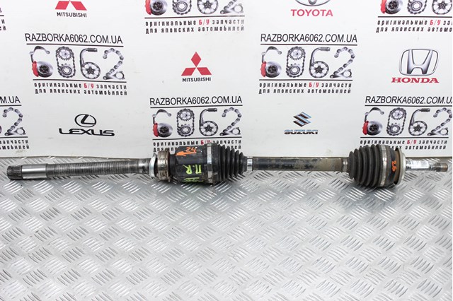 Привід правий 4341042381 TOYOTA