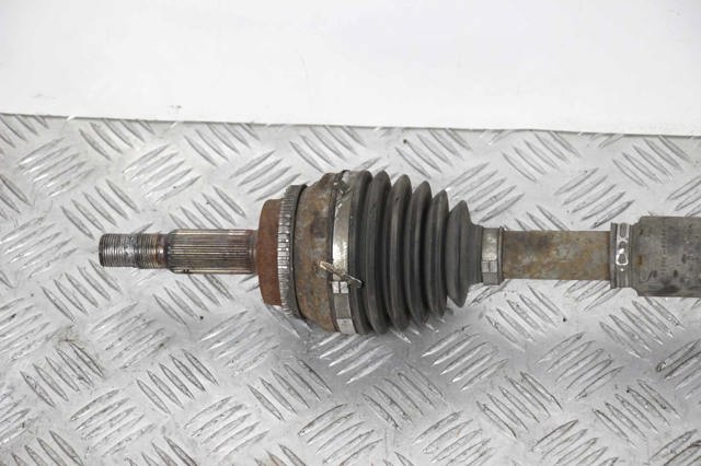 Привід правий 4341044040 TOYOTA