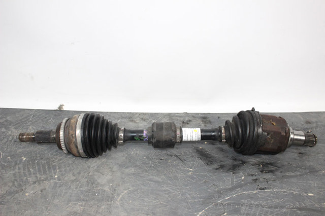 Привід лівий 434200T010 TOYOTA
