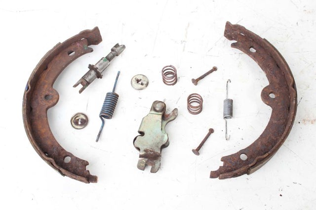 Регулятор заднього барабанного гальма 4740632010 TOYOTA