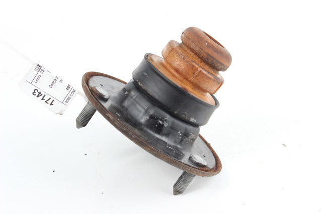 Кріплення переднього амортизатора 4868030300 TOYOTA