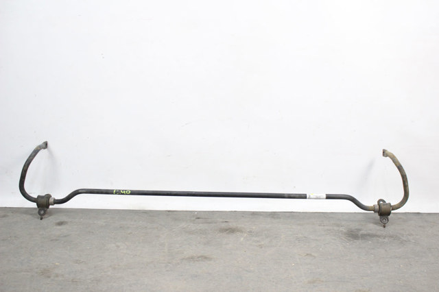 Задній стабілізатор поперечної стійкості Toyota Camry 6