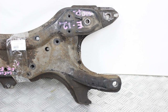 Передня балка 5120120350 TOYOTA