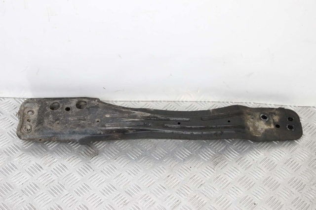 Балка передньої підвіски (підрамник), передня 5120412120 TOYOTA