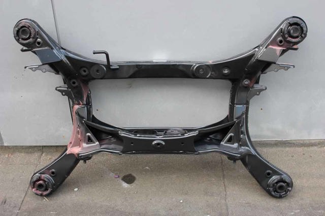 Балка задньої підвіски поперечна 5120648082 TOYOTA