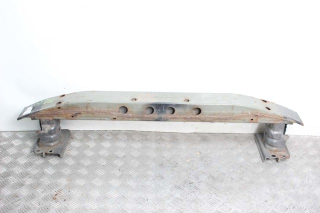 Шина бампера переднього 5202105040 TOYOTA