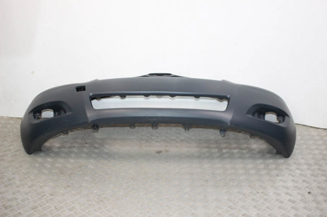 Бампер на авто 5211952934 TOYOTA