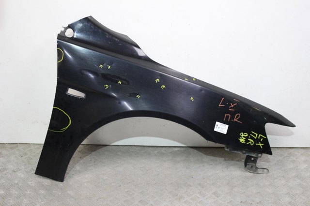 Переднє праве крило 5220C528 MITSUBISHI