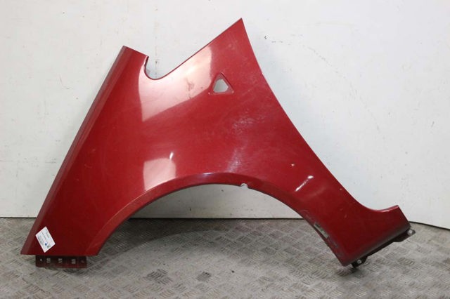 Ліве переднє крило 5220D125 MITSUBISHI