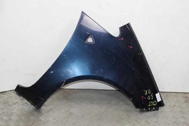 Переднє праве крило 5220D126 MITSUBISHI