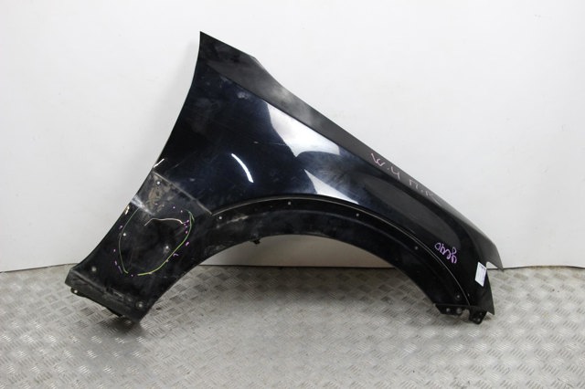 Переднє праве крило 5220D618 MITSUBISHI
