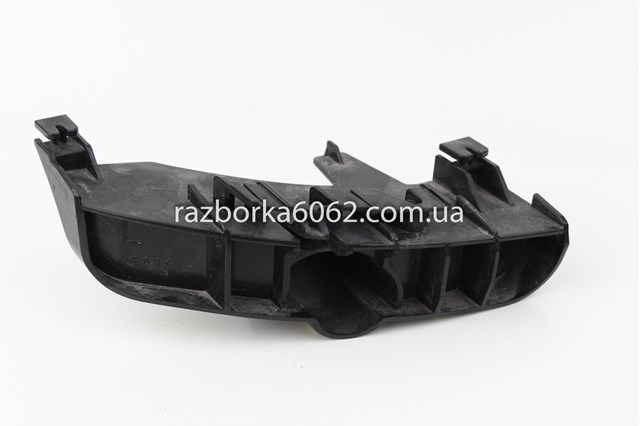 Кріплення бамера ліве 5256376010 TOYOTA