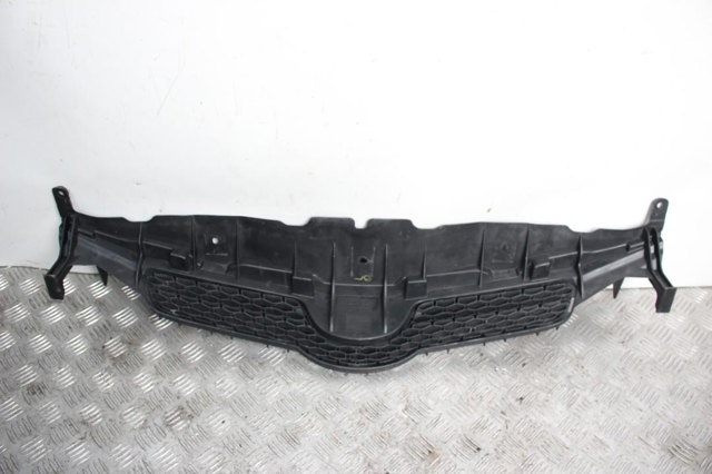 Облицювання радіатора 5311112A00 TOYOTA