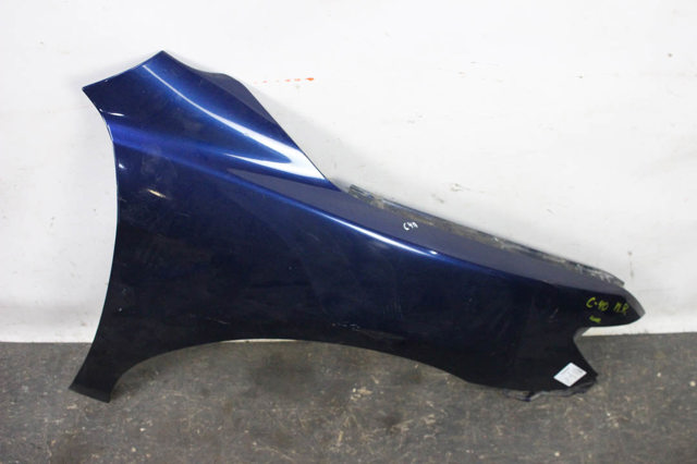 Переднє праве крило 5380106110 TOYOTA