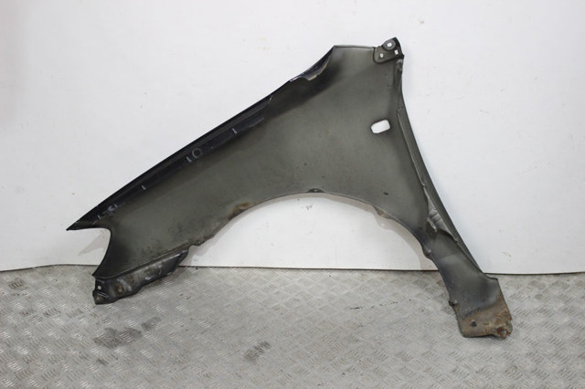 Переднє праве крило 5381102080 TOYOTA
