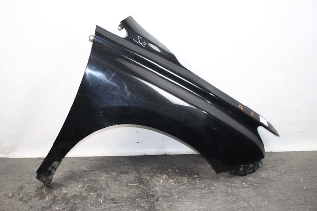 Переднє праве крило 5381148150 TOYOTA