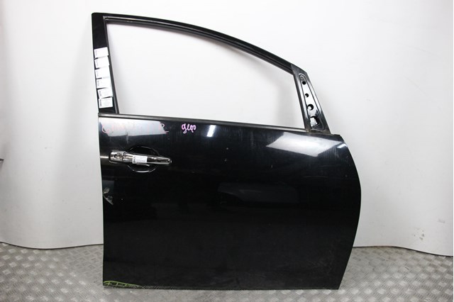 Дверка передня права 5700A036 MITSUBISHI