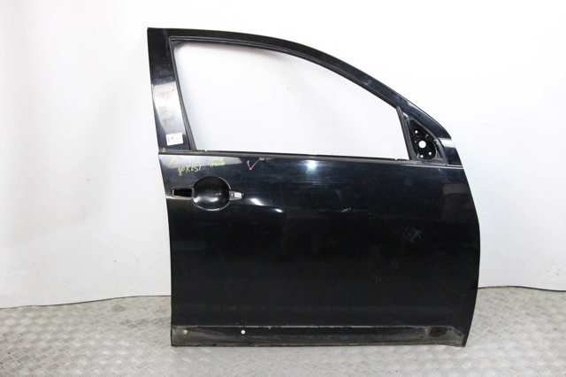 Пасажирські передні двері 5700A276 MITSUBISHI