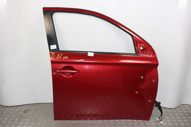 Пасажирські передні двері 5700B694 MITSUBISHI