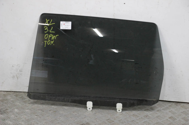 Скло задньої двері лівої 5736A323 MITSUBISHI