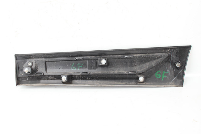 Молдинг задніх правих дверей 5757A410 MITSUBISHI