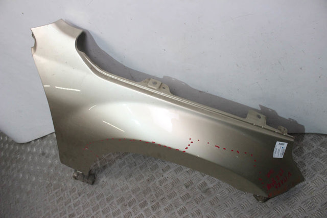 Переднє праве крило 5760065810 SUZUKI
